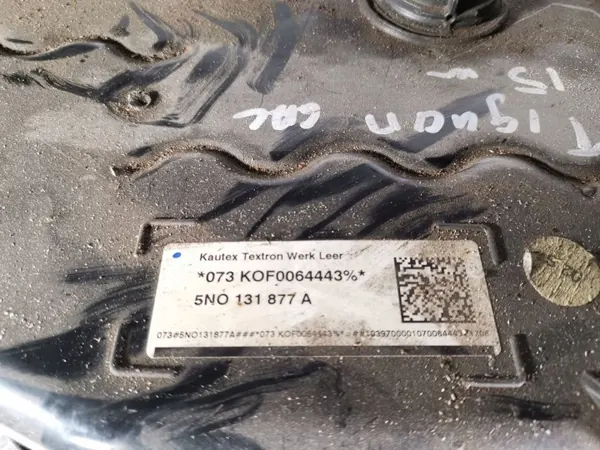 Tanque AdBlue usado OEM 5NO131877A para VW Tiguan image 3