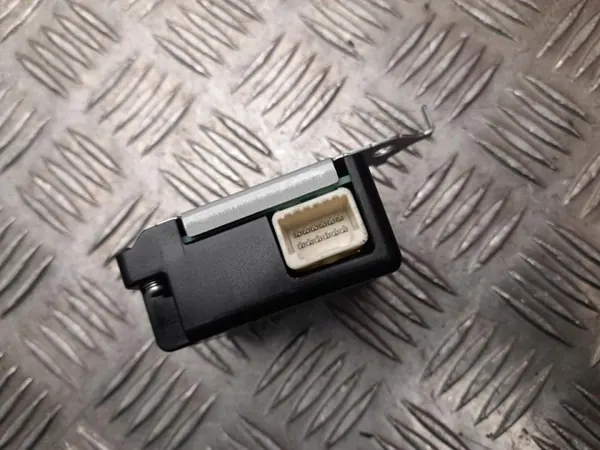 Toyota Keyless-vastaanotin OEM 897A0-0D030 image 3
