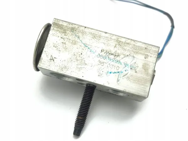 Soupape d'expansion A/C OEM AMD172634 Chrysler image 6