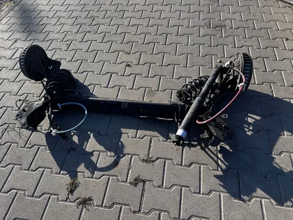 Viga suspensión trasera OEM BCN5582 para Renault Captur image 2