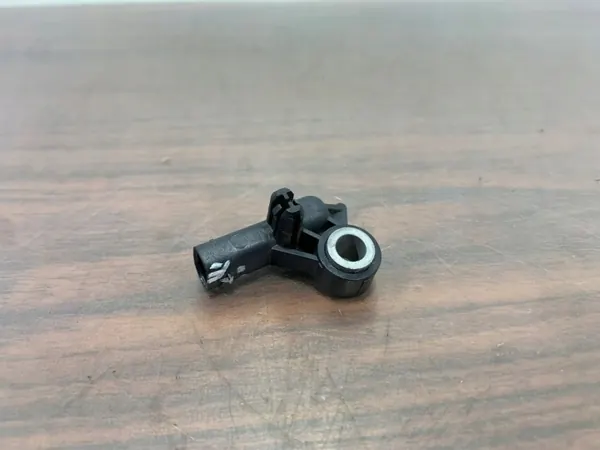 Sensor de impacto Mitsubishi OE 8651A259 - Usado image 4