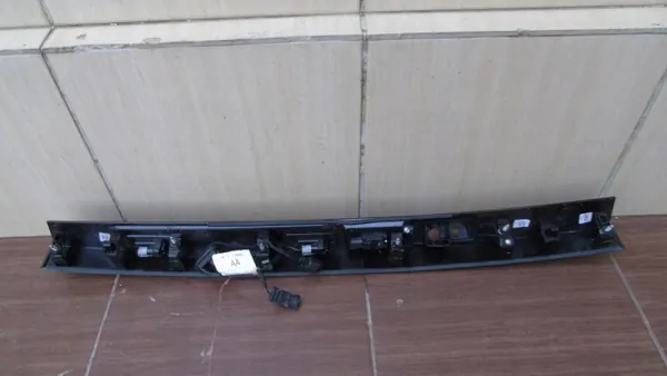 OEM HY32-40406-B Habillage Hayon Arrière Discovery V image 3