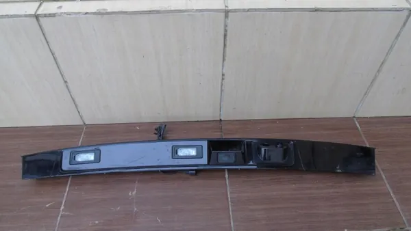 OEM HY32-40406-B Habillage Hayon Arrière Discovery V image 7