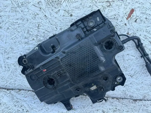 Peugeot 508 II AdBlue-säiliö OEM P1005917 Käytetty image 4