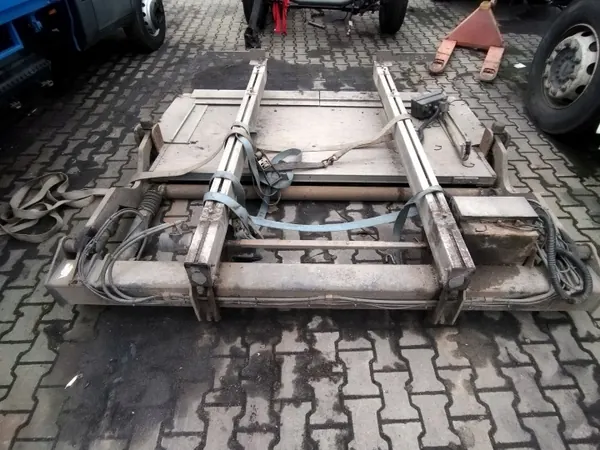 Élévateur voiture 1500kg WINDA d'occasion - OEM image 2