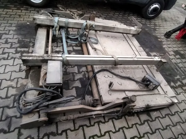 Élévateur voiture 1500kg WINDA d'occasion - OEM image 4