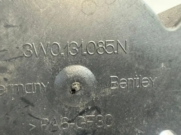 Pièce de compartiment moteur OEM 3W0131085N Bentley Continental image 3