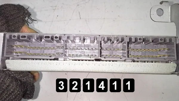 Mazda ECU OEM AM-321411 voor Xedos 6 1993 image 3
