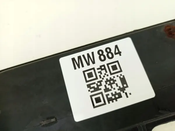 Hyundai I30 Etupuskurinvahviste OEM 64101-G4000 image 9