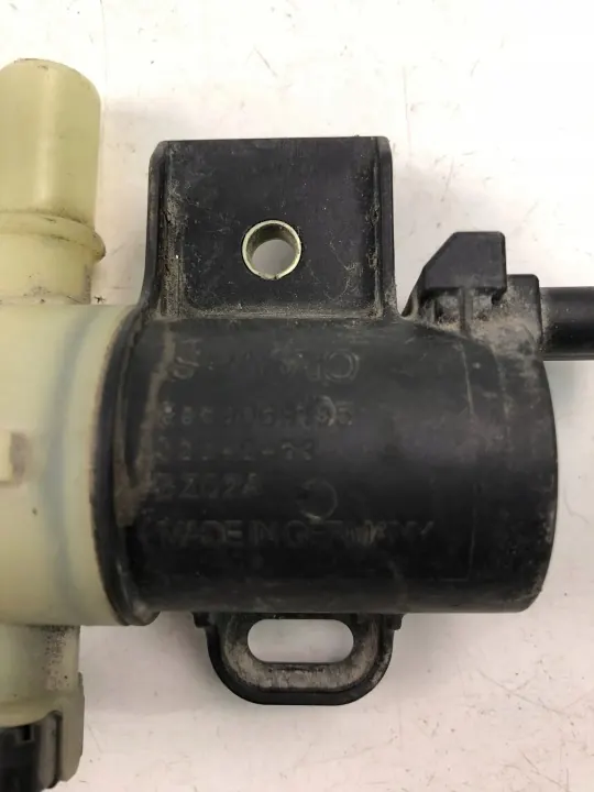 Scheibenwaschpumpe OEM 8889069195 für Volvo XC40 (536) image 4