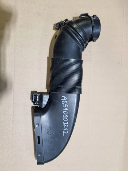Mercedes Ansaugrohr OEM A6510903242 - Gebraucht image 2