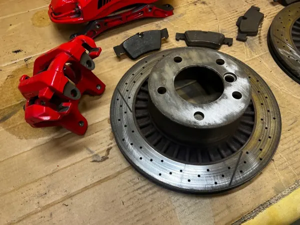 Brembo Bromskit OEM iscarparts för Mercedes G63 AMG image 3