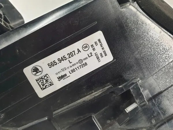 Skoda KODIAQ I 2021 Luz LED trasera izquierda 565945207A image 2