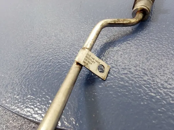 Bentley Bentayga Ölleitung OEM 07P145140K - Gebraucht image 4