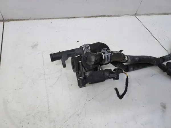 Vanne de Contrôle d'Eau Audi Q8 E-Tron image 6