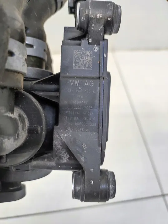 Vanne de Contrôle d'Eau Audi Q8 E-Tron image 8