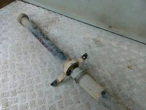 Drivaxel Audi Q5 2.0 TDI Quattro image 2