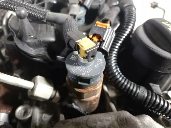 YH01 Motor mit Kraftstoffsystem 1.5 Blue HDI DV5R image 7