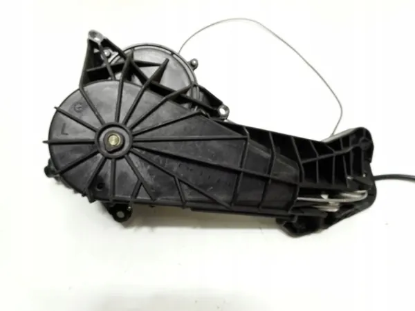 Mercedes Skjutdörrsmotor Vänster OEM A6398200142 image 3
