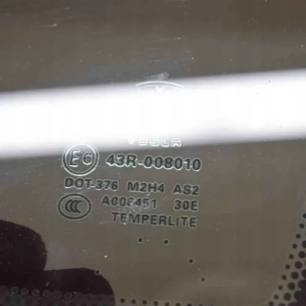 Vitre Arrière Droite Tesla Model S OEM 105182100 2016 image 5