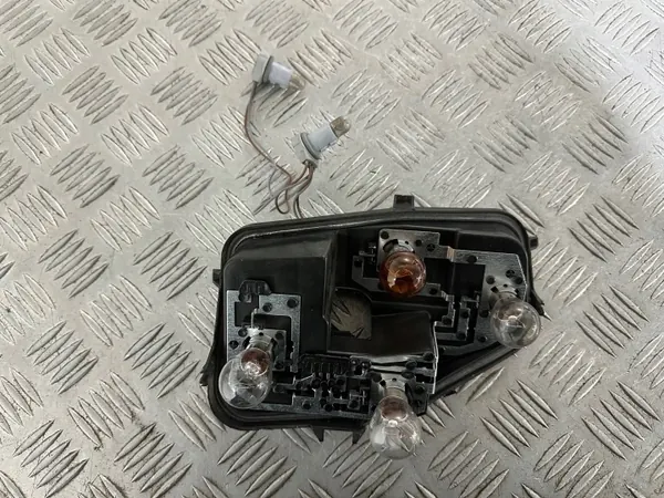 Support d'ampoule Skoda OE d'occasion OEM 6V6945257 image 2