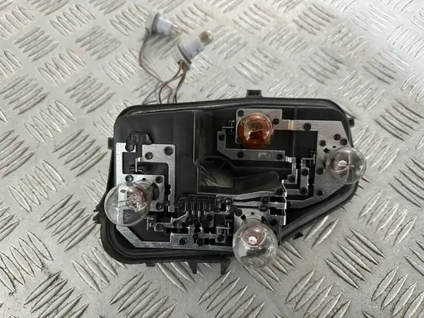 Support d'ampoule Skoda OE d'occasion OEM 6V6945257 image 4