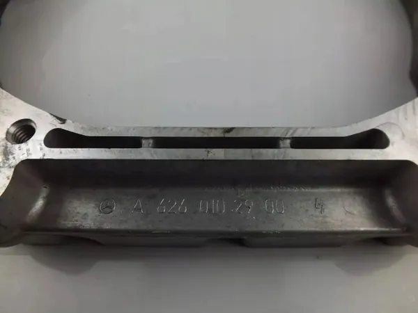 Mercedes-Benz motordel OEM A6260102900 image 4