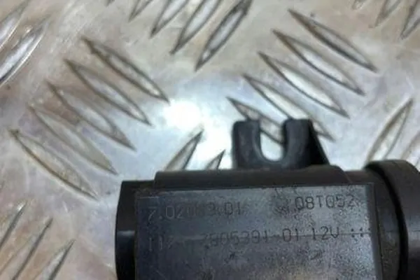 Válvula Eletromagnética BMW 5 TOURING (E61) 2.0L Diesel image 2