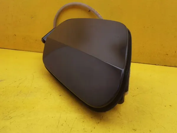 AUDI OE Bränsletanklock 5H0809857D image 5