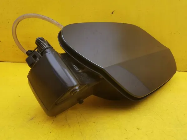 AUDI OE Bränsletanklock 5H0809857D image 6