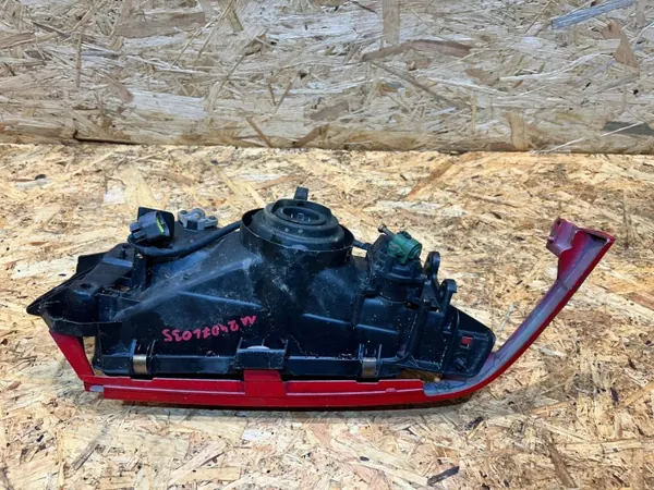 Oikea Etuvalo Mazda 323 IV 4 BG 89-94 OEM 110-61303 image 6