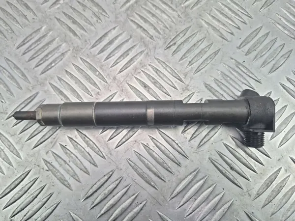 Mercedes-Benz E W212 2009 Suuttimet OEM A6510700587 image 2
