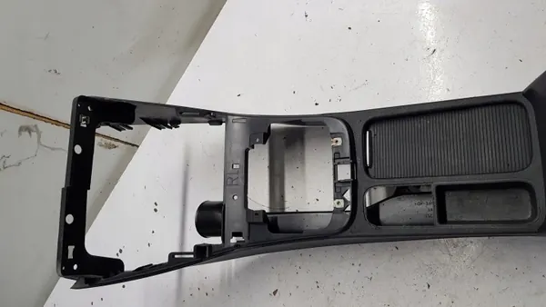 Accoudoir OEM 5N03252 pour VW Tiguan - Occasion image 3