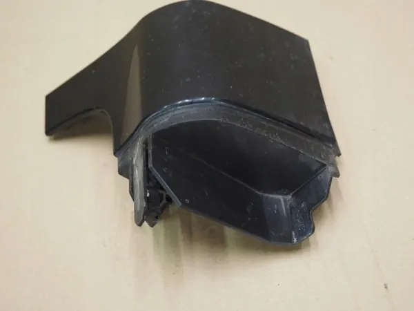 Volvo XC60 I Lift 13-17 Rechte Schwellerabschlussleiste OEM 39830430 image 5