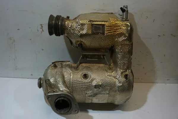Volvo XC60 II DPF-filter & Katalysator OEM 32240728 image 4