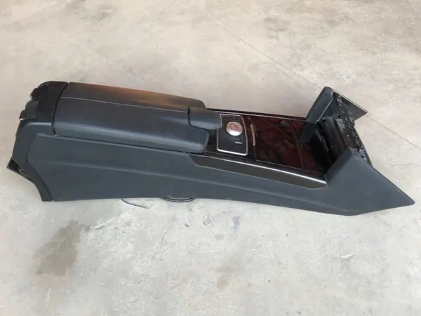 OEM Podłokietnik Mittelkonsole W212 2009-2016 image 3