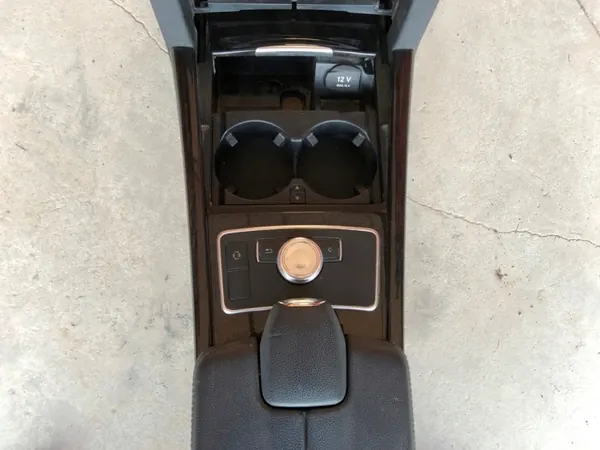 OEM Podłokietnik Mittelkonsole W212 2009-2016 image 8