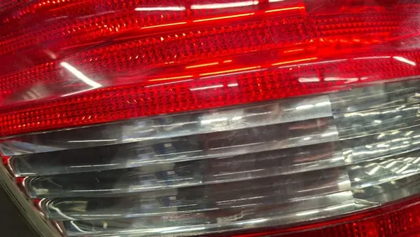 Lámpara trasera izquierda Mercedes B-Class W-245 A1698202564 image 2