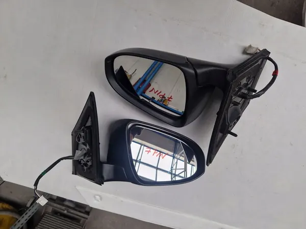 Oikea peili 7pin EU Toyota Corolla E16 E18 13-18 image 2