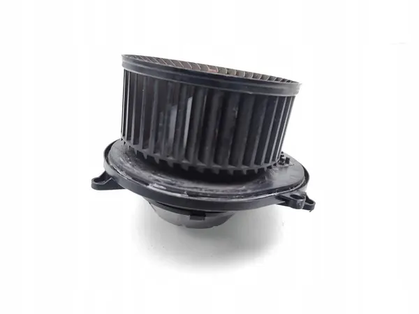 Ventilador de calefacción BMW 1 Series 116d Diesel 2013 OEM 9276112 image 3