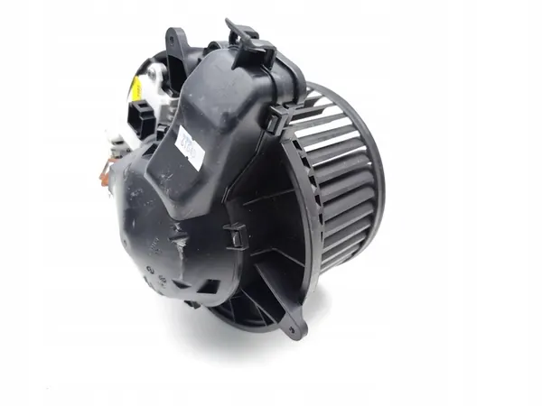 Ventilador de calefacción BMW 1 Series 116d Diesel 2013 OEM 9276112 image 5