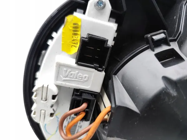 Ventilador de calefacción BMW 1 Series 116d Diesel 2013 OEM 9276112 image 6