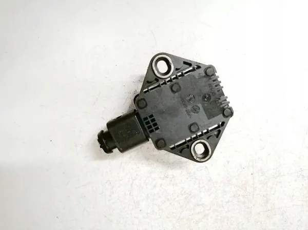 Volkswagen Passat ESP Nopeusanturi 2004 1.9L 8e0907637c image 2