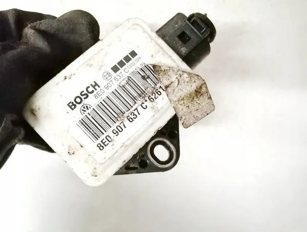 Volkswagen Passat ESP Nopeusanturi 2004 1.9L 8e0907637c image 3