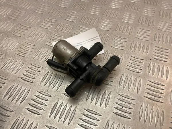Volvo XC90 2018 Soupape de Refroidissement OEM 31338385 image 4