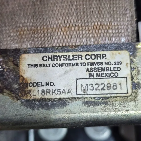 Chrysler Voyager Front-Sicherheitsgurt OEM M322981 image 4