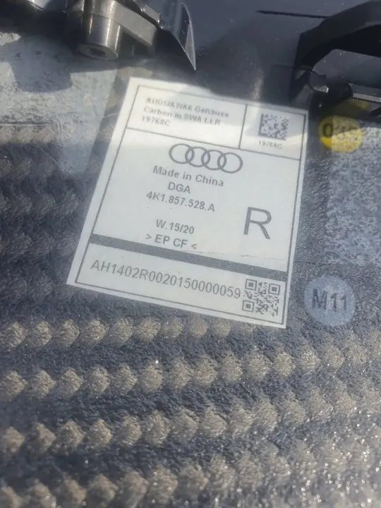 Couvercle rétroviseur droit Audi E-tron OEM 4K1857528A image 4