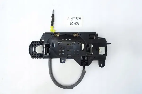 Höger dörrhandtagsfäste OEM 8W0283812A Audi A4 B9 A5 image 2