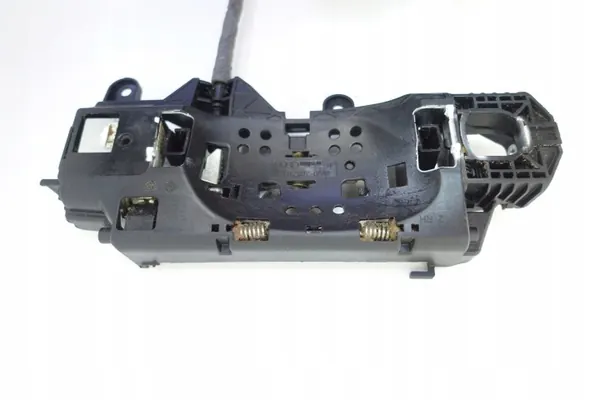 Höger dörrhandtagsfäste OEM 8W0283812A Audi A4 B9 A5 image 3