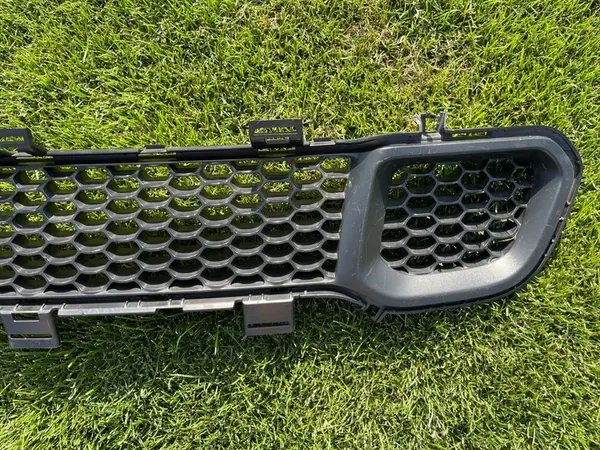 Jeep Cherokee KL 2014-2018 lower grill 68203216AA image 6